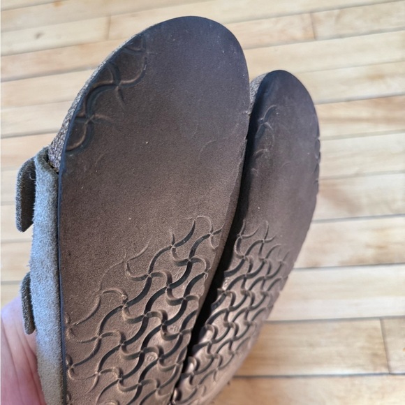 Birkenstock Arizona beige tan suede sandals - Picture 8 of 9